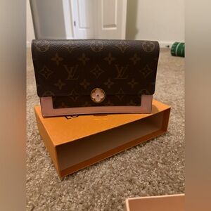 Beautiful pink louis vuitton crossbody bag!